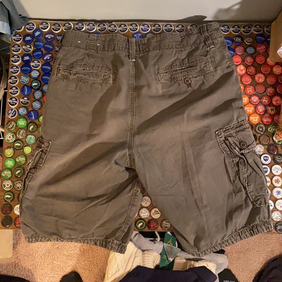American Eagle Olive Green Cargo shorts - Picture 8 of 8